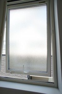 滑り出し窓