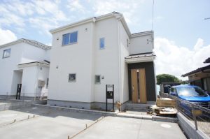 新鎌ケ谷駅利用の新築一戸建住宅ですよ♪土地面積なんと５０坪外観