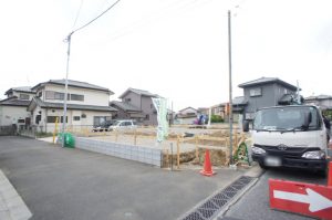 フナトリ線、鎌ケ谷高校入口近くの新築一戸建て
